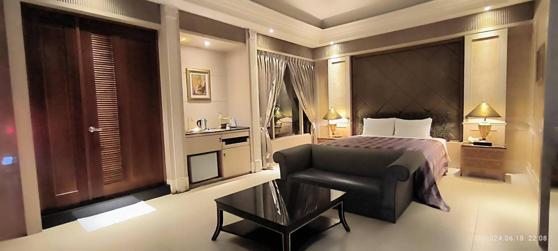 Shantis Motel Csiaji Kültér fotó