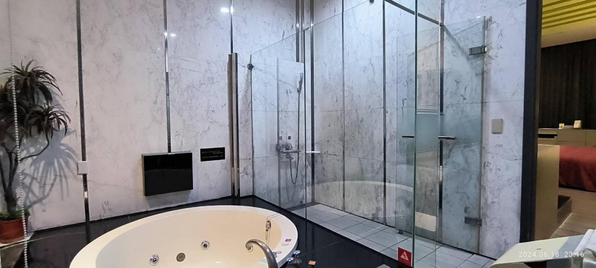 Shantis Motel Csiaji Kültér fotó